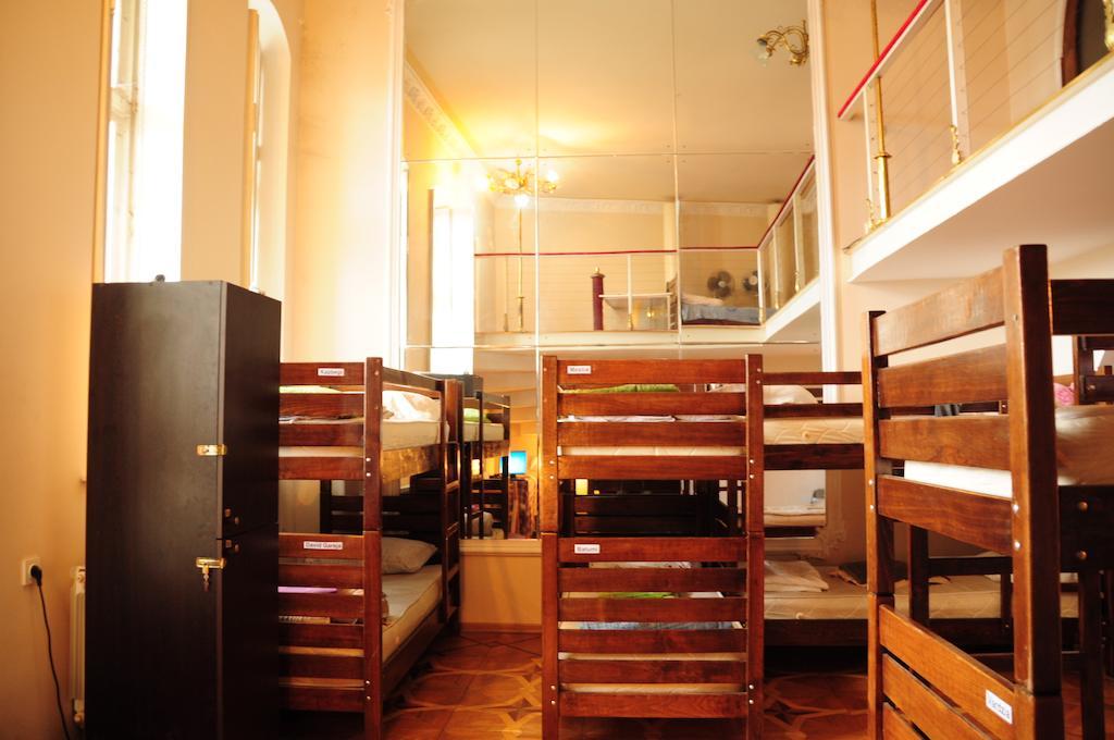 Tbilisi Friends Hostel Rom bilde